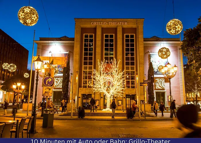 Lejlighed Modern Und Ruhig, Mit Garage & Ps4, Nahe Messe, Rue Und Uniklinik, Voll Ausgestattete Kueche, Bad Mit Dusche Und Badewanne